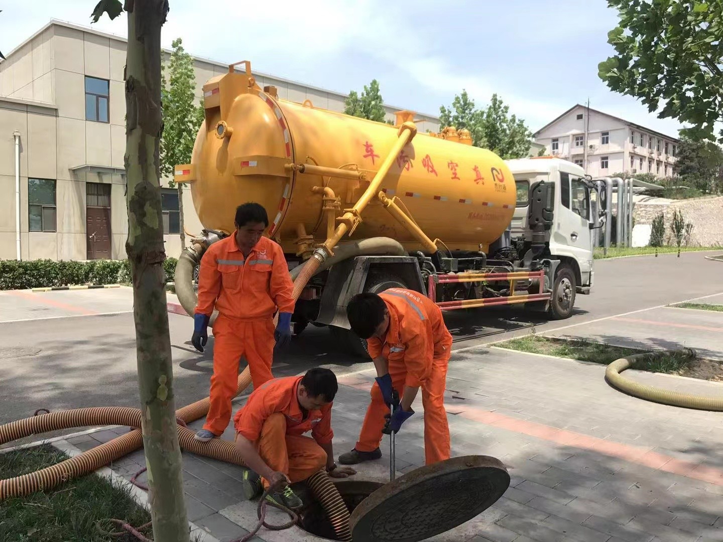 扎赉诺尔化粪池清理与5-8吨吸粪车施工效率分析